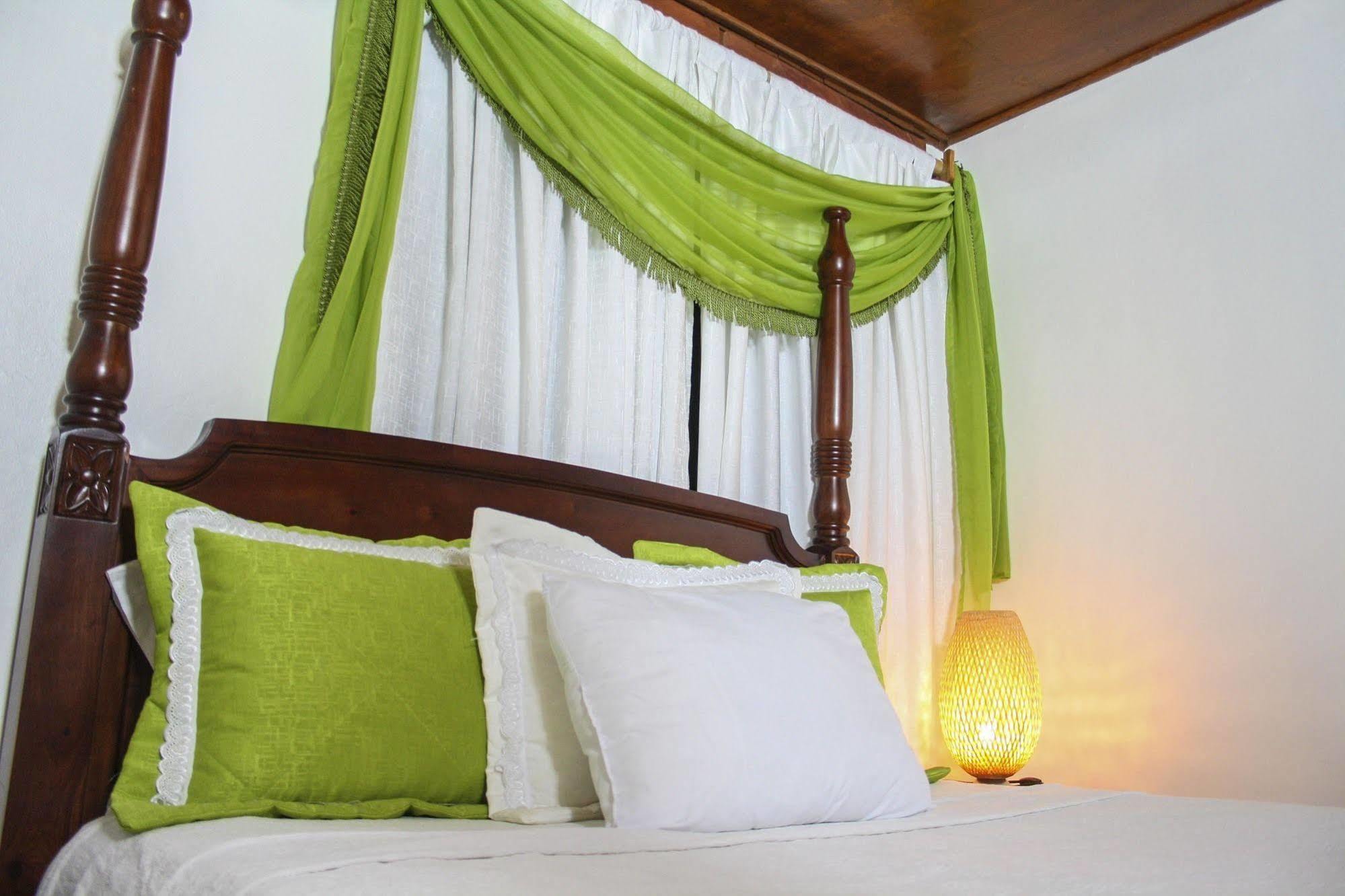 Hotel Sea Breeze Paraíso Εξωτερικό φωτογραφία