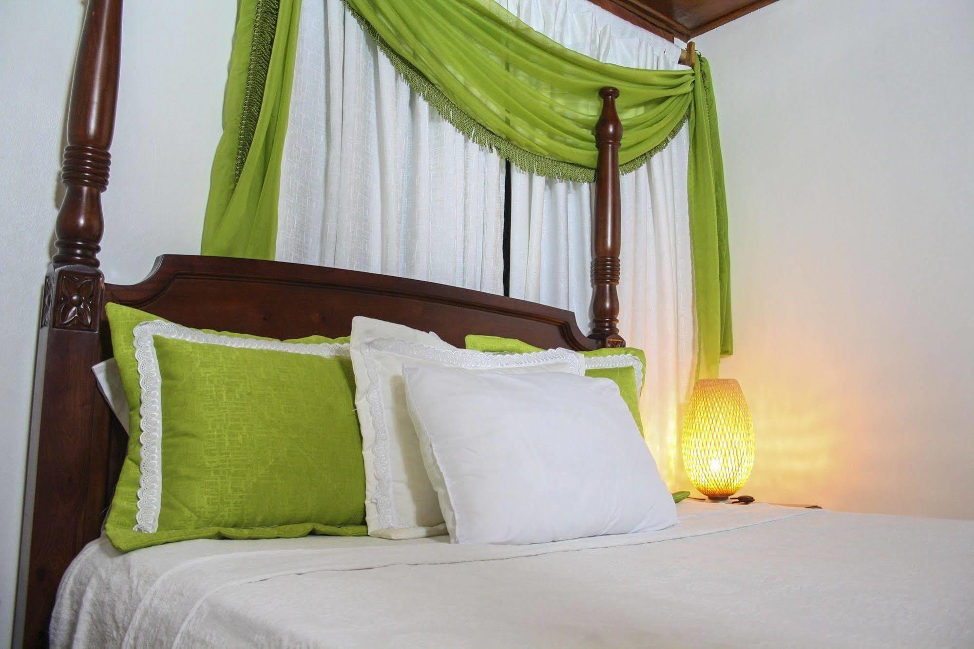 Hotel Sea Breeze Paraíso Εξωτερικό φωτογραφία