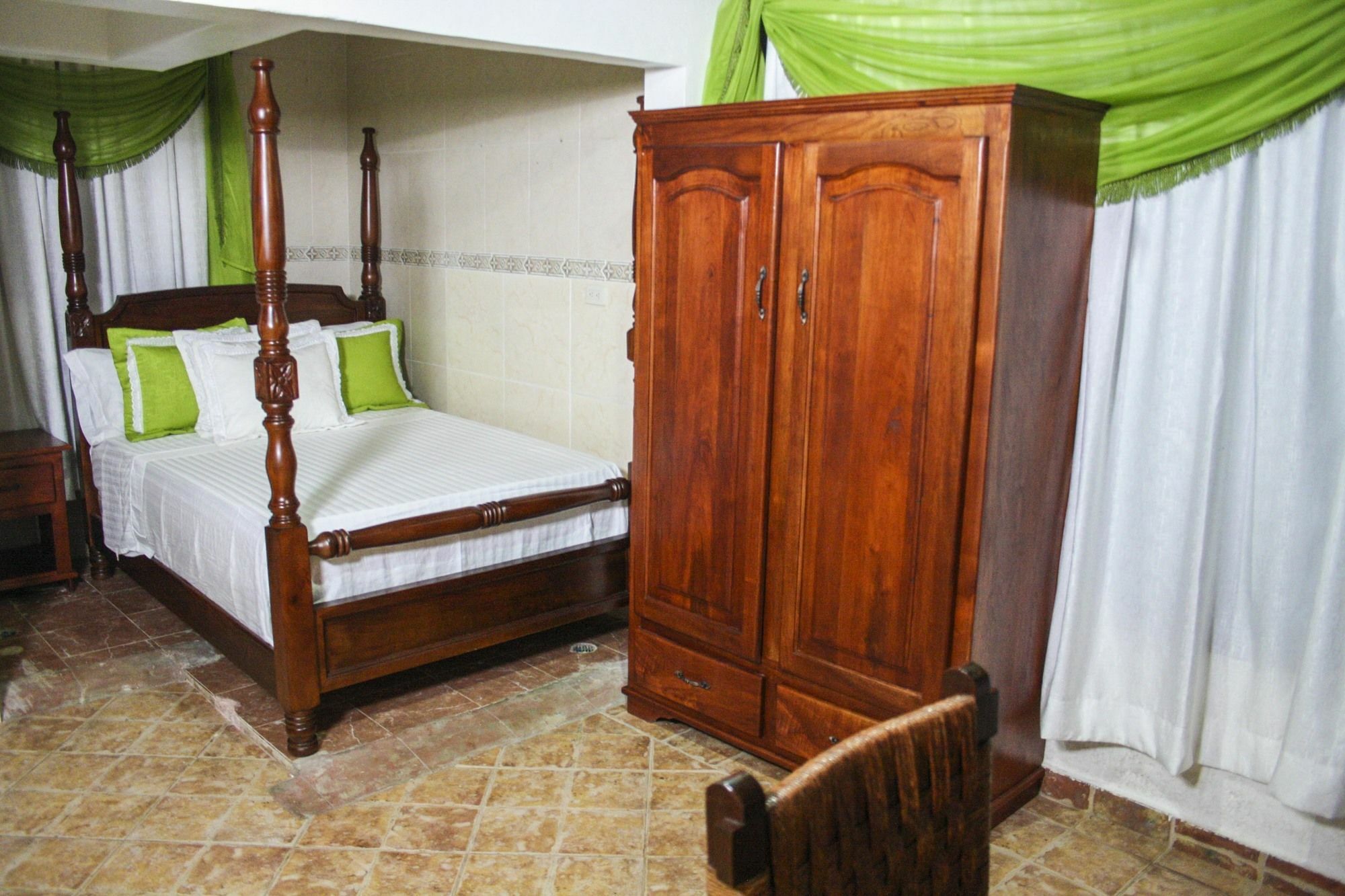 Hotel Sea Breeze Paraíso Εξωτερικό φωτογραφία